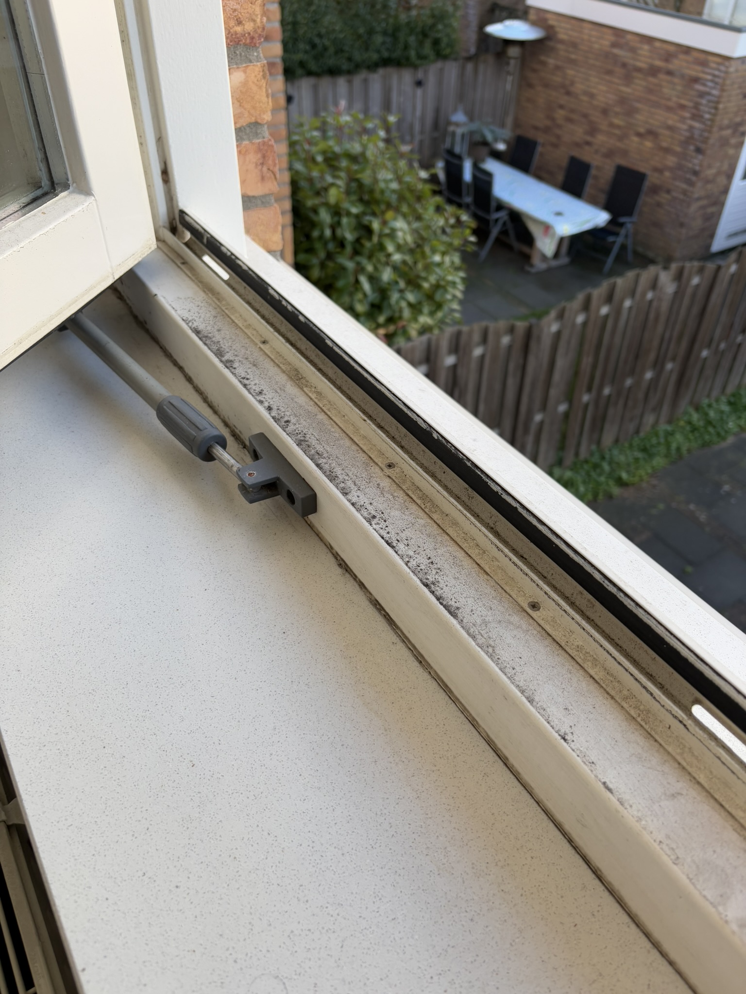 schimmels in huis schoonmaken
